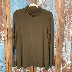 Tahari Green Turtleneck Top